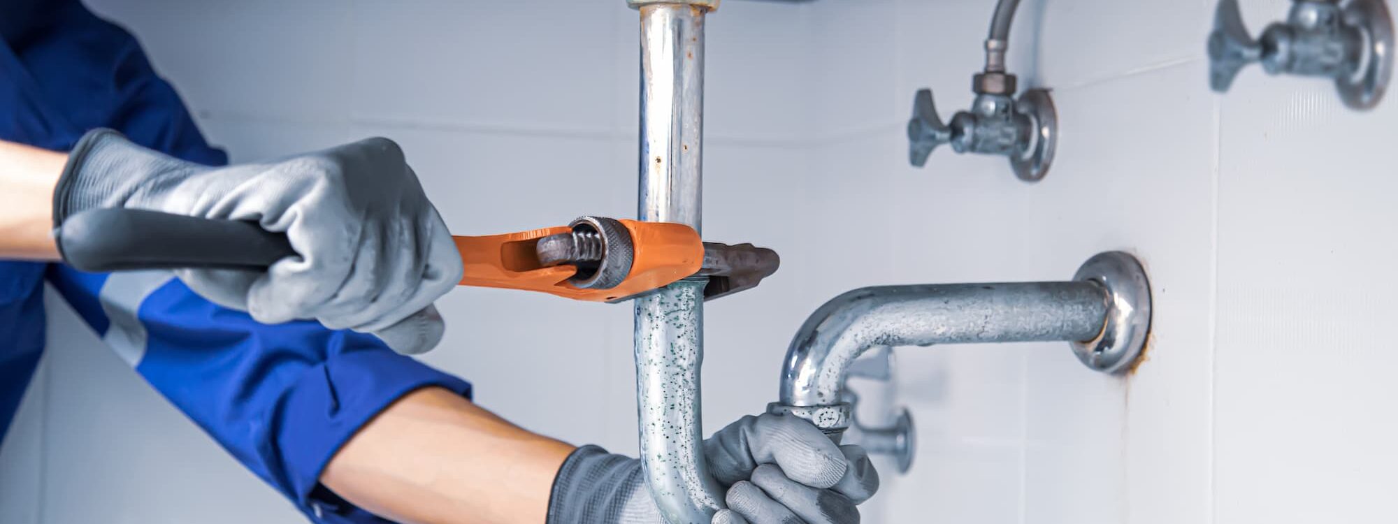 Fuites d’eau : pourquoi faire appel &agrave; un professionnel ? Riedisheim