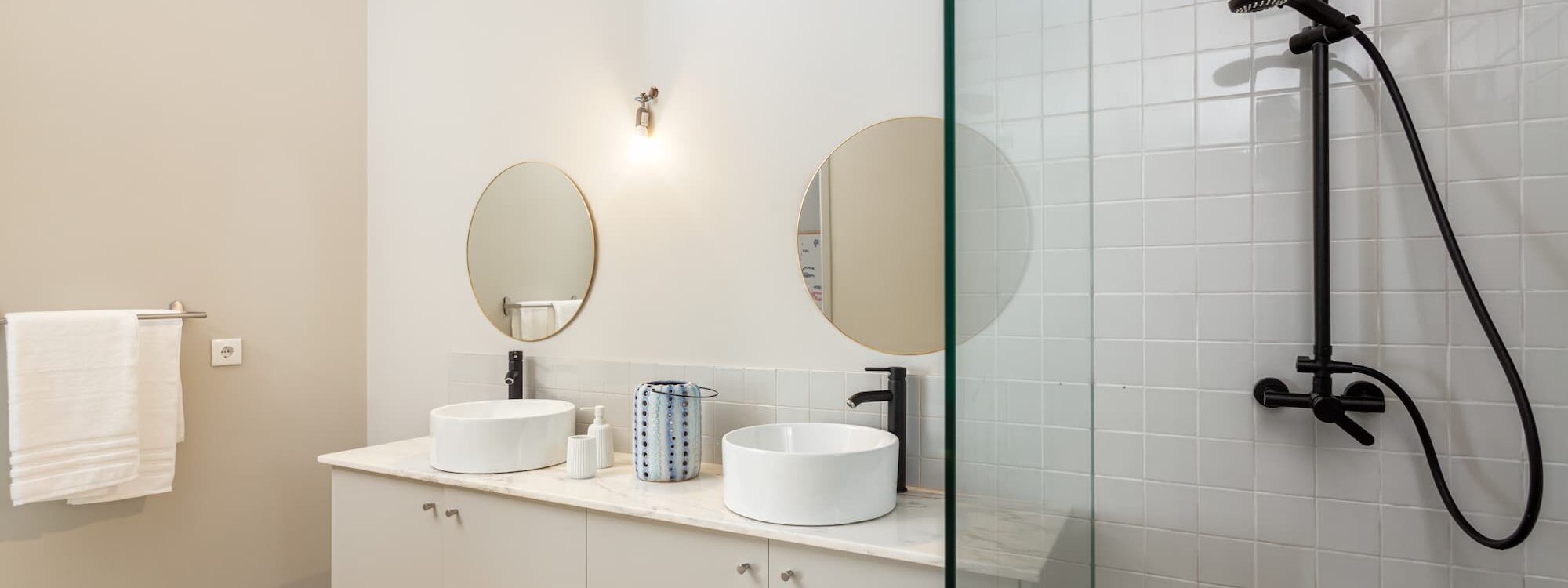 SALLE_DE_BAIN_2 2000X750 | Pol Elec Sanitaire Quels équipements privilégier pour une salle de bain confortable et facile à entretenir ? Illzach